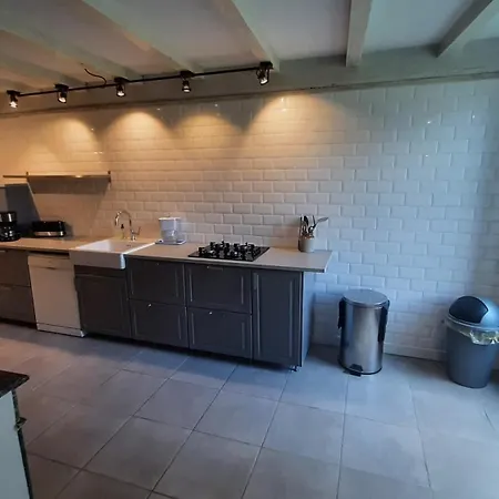 Beautiful, Luxurious And Ideally Situated *